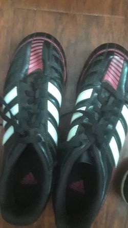 Soccer cleats