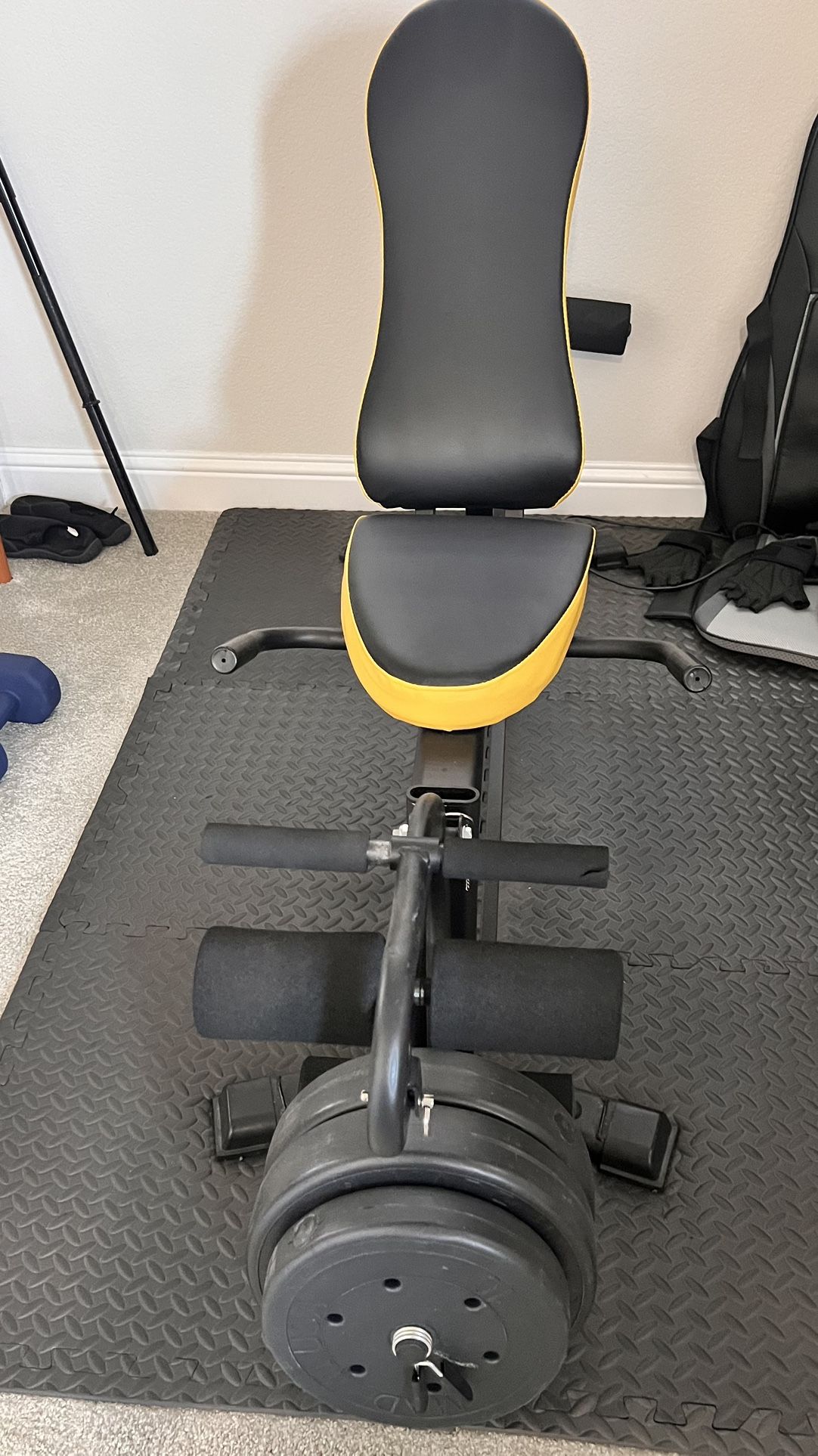 Adjustable Weight Bench With 100lb Weights $150