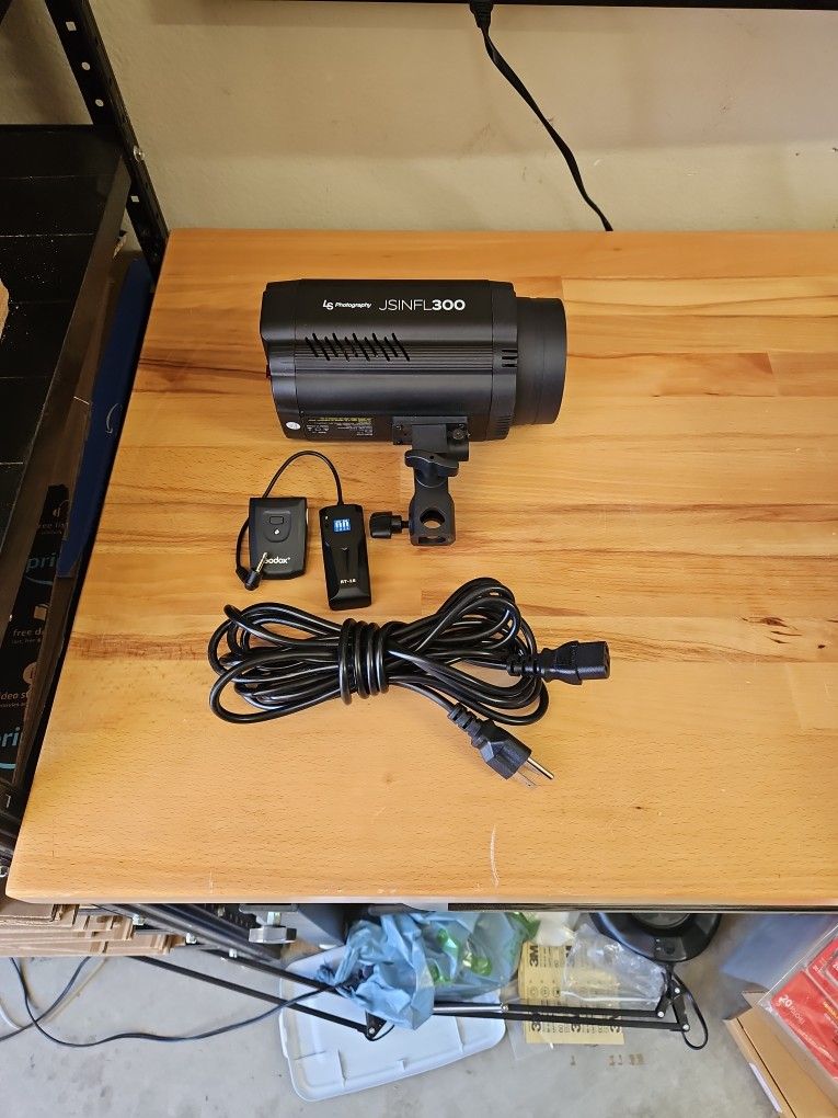 Studio flash - LimeStudio 300W 5600k - With Remote Trigger