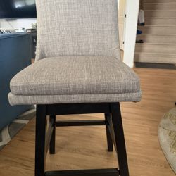 Living Spaces Counter Height Bar Stools Set 