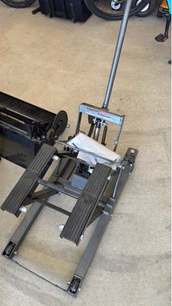 ATV Jack/Lift (Like New)