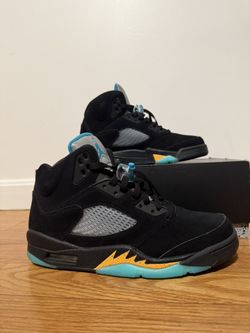 Aquas 5s Size 8.5 Asking For $150 Worn Once VNDS