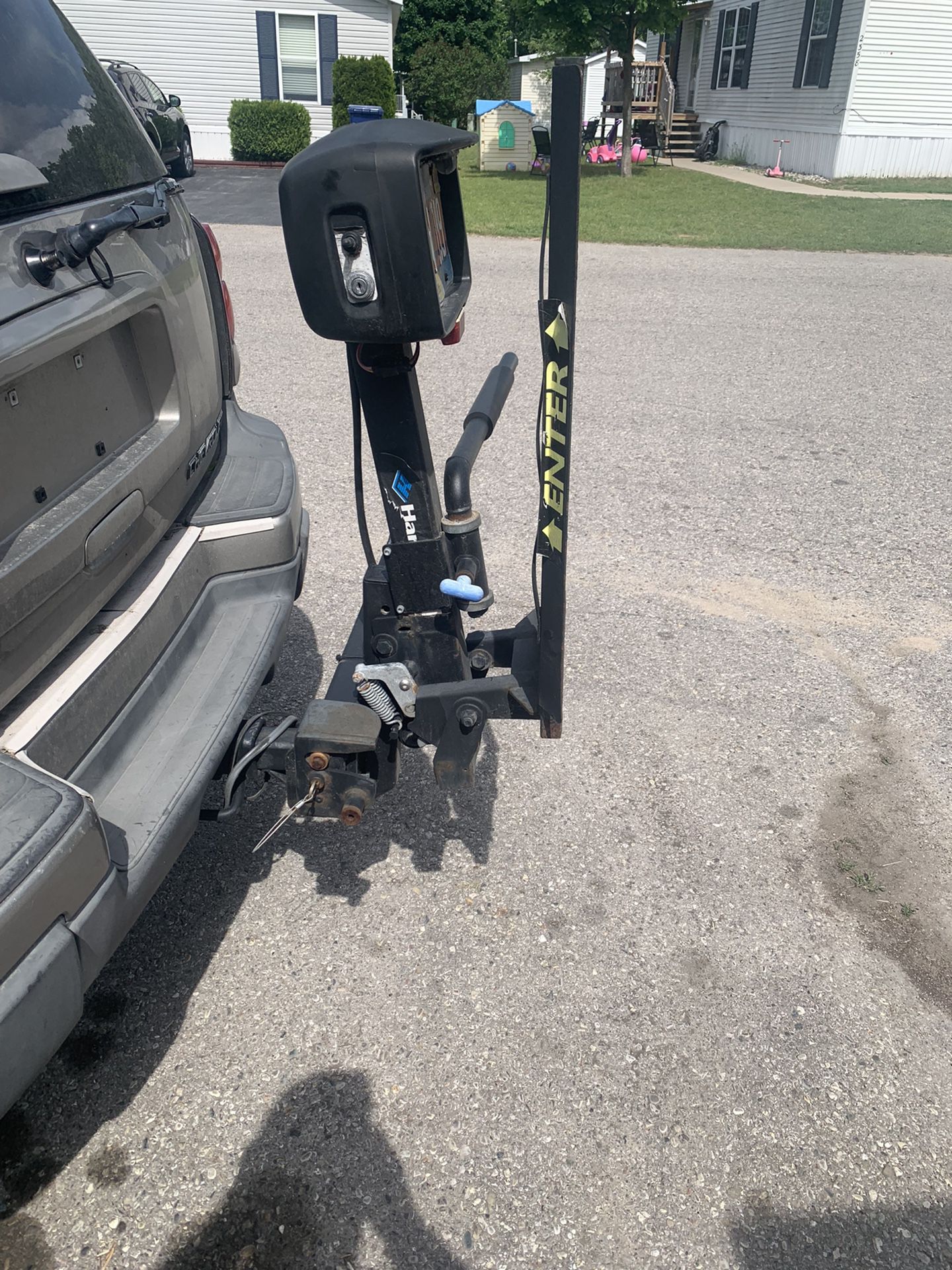 Wheel Chair/ Scooter Lift