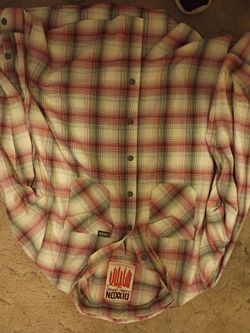 Men's Dixxon Flannels. Size (large t)