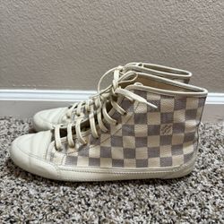 Louis Vuitton Sneakers Women Size 41 (10.5)