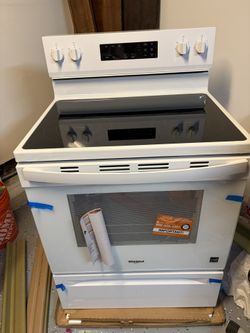 New! Whirlpool 4 Burner Glass Electric Top Range/Stove