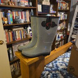 Austin Co. Rain Boots 