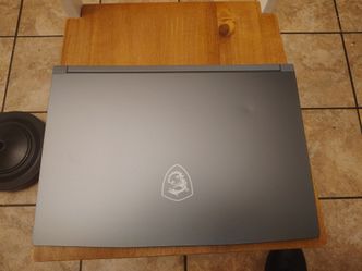 Msi thin 15 Gaming laptop