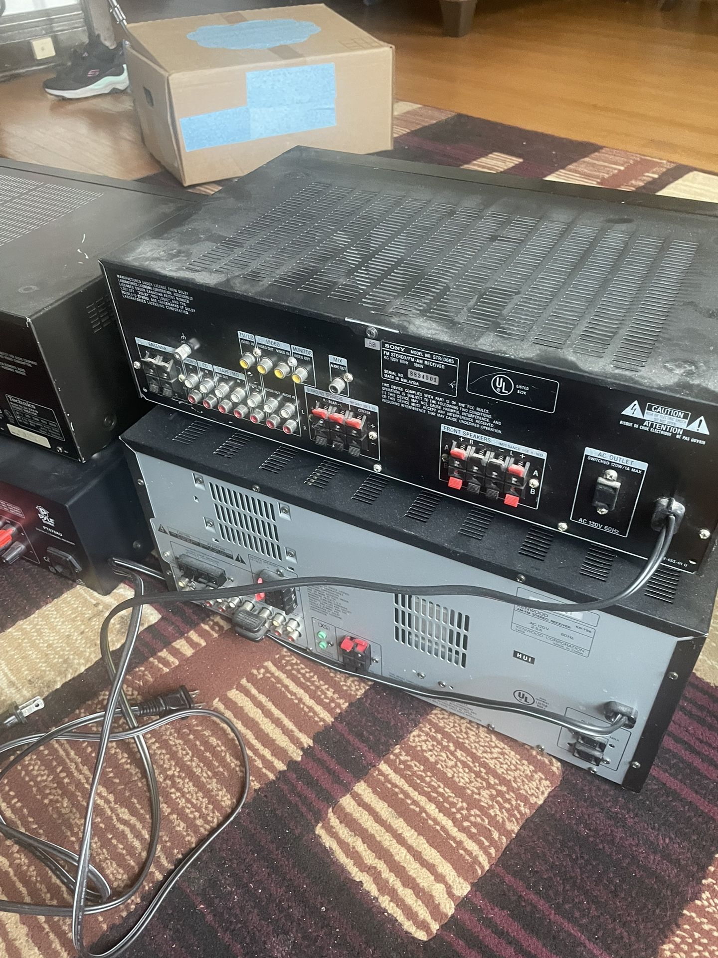 4 RECEIVERS ALL DIFFERENT BRANDS AND GOOD WORKING CONDITIONS ALL 4  150