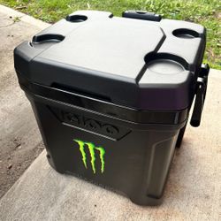 Igloo Wheeled Ice Cooler