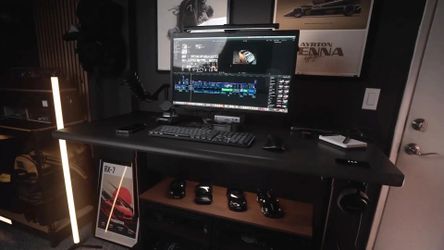 Autonomous Desk Pro 70.5” x 29” Onyx Black