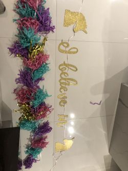 Unicorns party decor