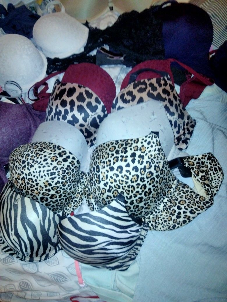 Tons Of Victoria's Secret And Other Brand Name