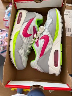 WMNS NIKE AIR MAX CORRELATE