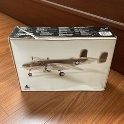 Accurate Miniatures B-25G Mitchel Model Airplane 