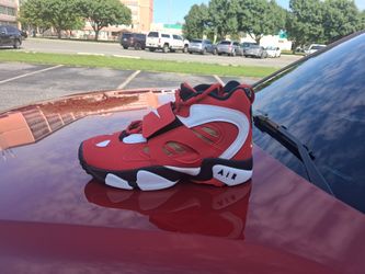 Brand New And Original Men's Nike Diamond Turf Sneakers Sizes 9
