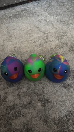 SQUISHY DUCKS