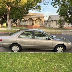 1999 Toyota Camry