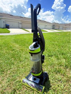 BISSELL CleanView Swivel Pet Upright Vacuum Cleaner with Attachments.