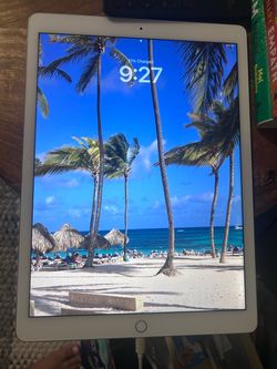 Apple iPad Pro 12.9-inch (1st Gen) 128GB Wi-Fi