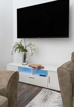 60 inch smart TV for sale