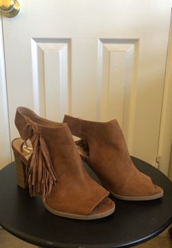 Fringe open toe heels size 8 brand new