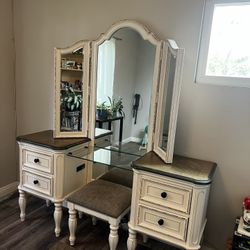 French Country/shabby Chic Vanity And Bench