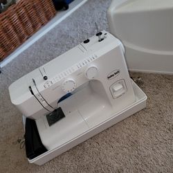 Baby Lock Denim Pro Sewing Machine 