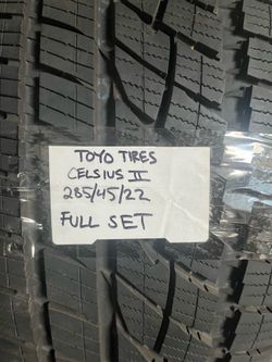 Full set of 285/45/22 TOYO CELSIUS TIRES