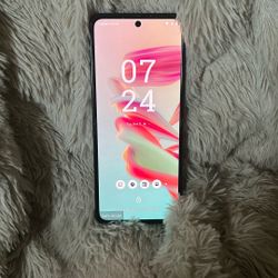 New  Motorola Razor Flip Phone