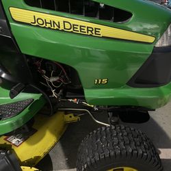 John Deere 115