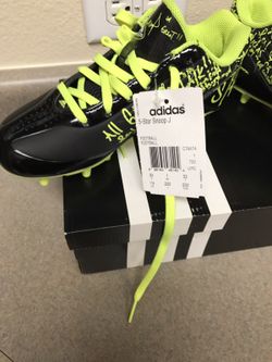 Snoop Dogg Football Cleats Size 1 1 2 for Sale in Long Beach CA
