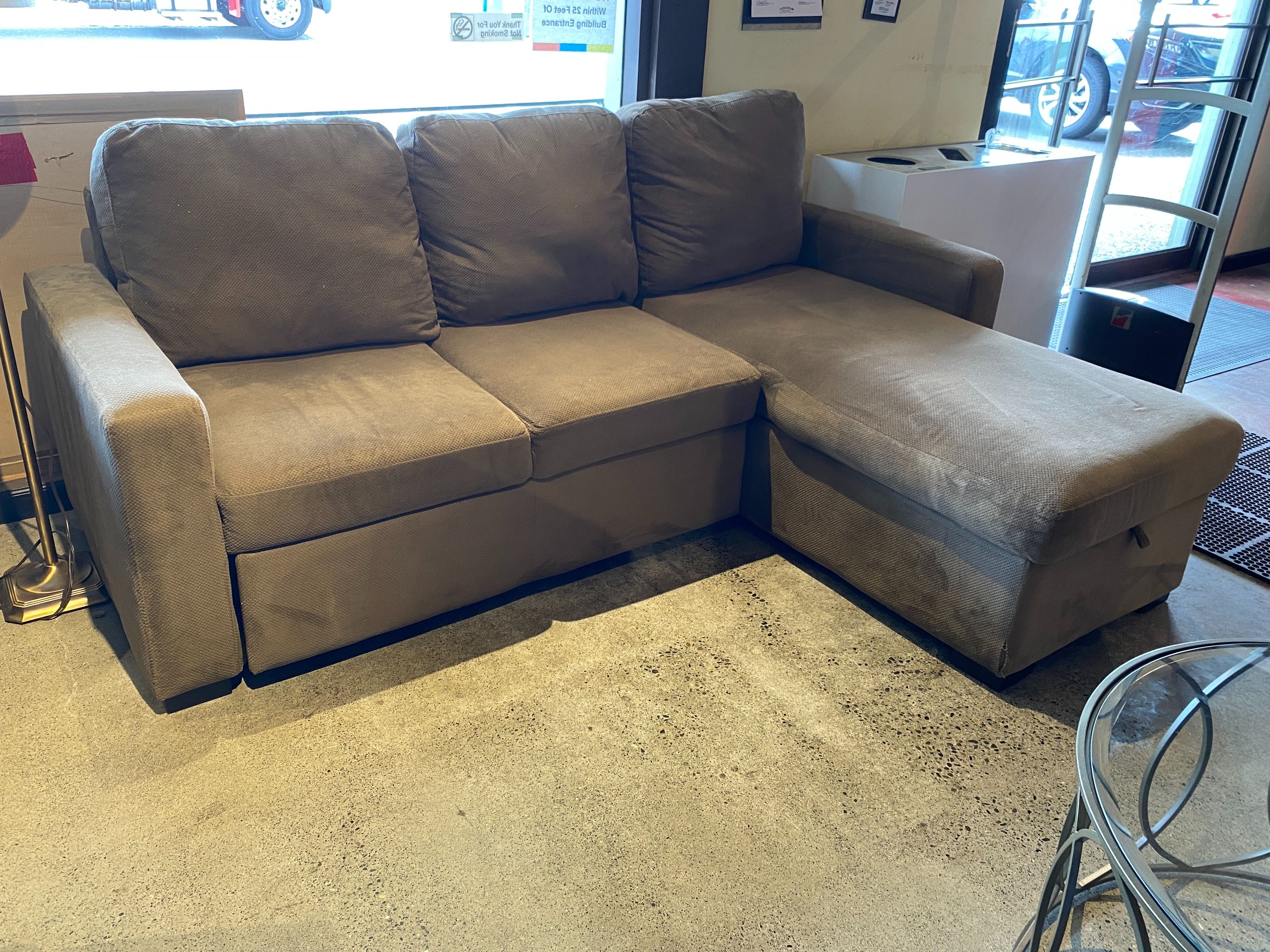 Transitional Pull-Out Sofa w/ Storage Chaise