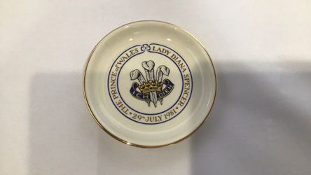 Prince of Wales and Lady Diana wedding trinket dish 1981