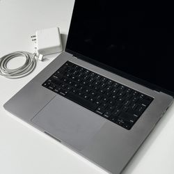 MacBook Pro M1 Max  16” 64gb RAM 10 Core CPU 32 GPU 1TB SSD