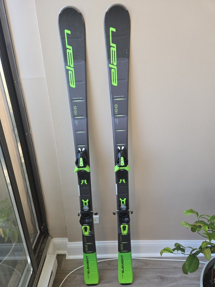 Elan Skis
