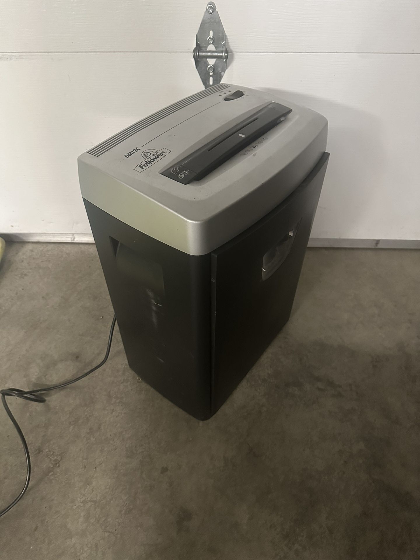 Heavy Duty Paper Shredder