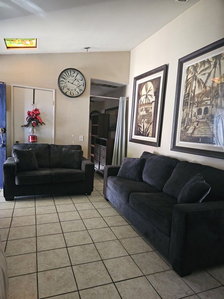 Set Sofas Dark Grey Like New $380 Pick Up Victorville