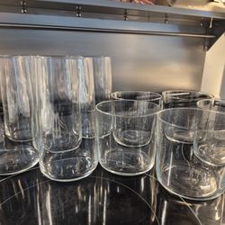 Apt. Sale. Ask For Prices. Lamps. https://offerup.com/redirect/?o=R2xhc3N3YXJlLkFydA==