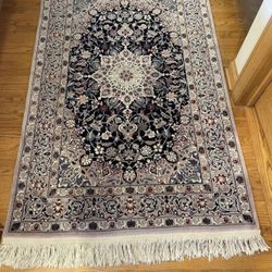 Beautiful Handmade Oriental Rug