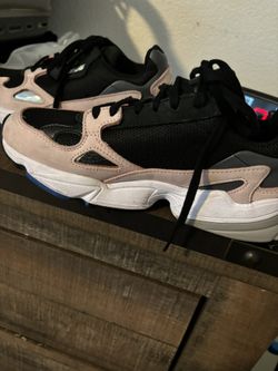 Adidas Kylie 