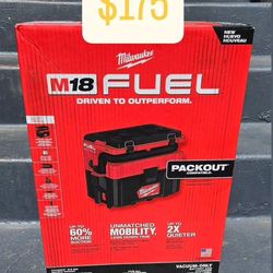 Milwaukee vacuum m18