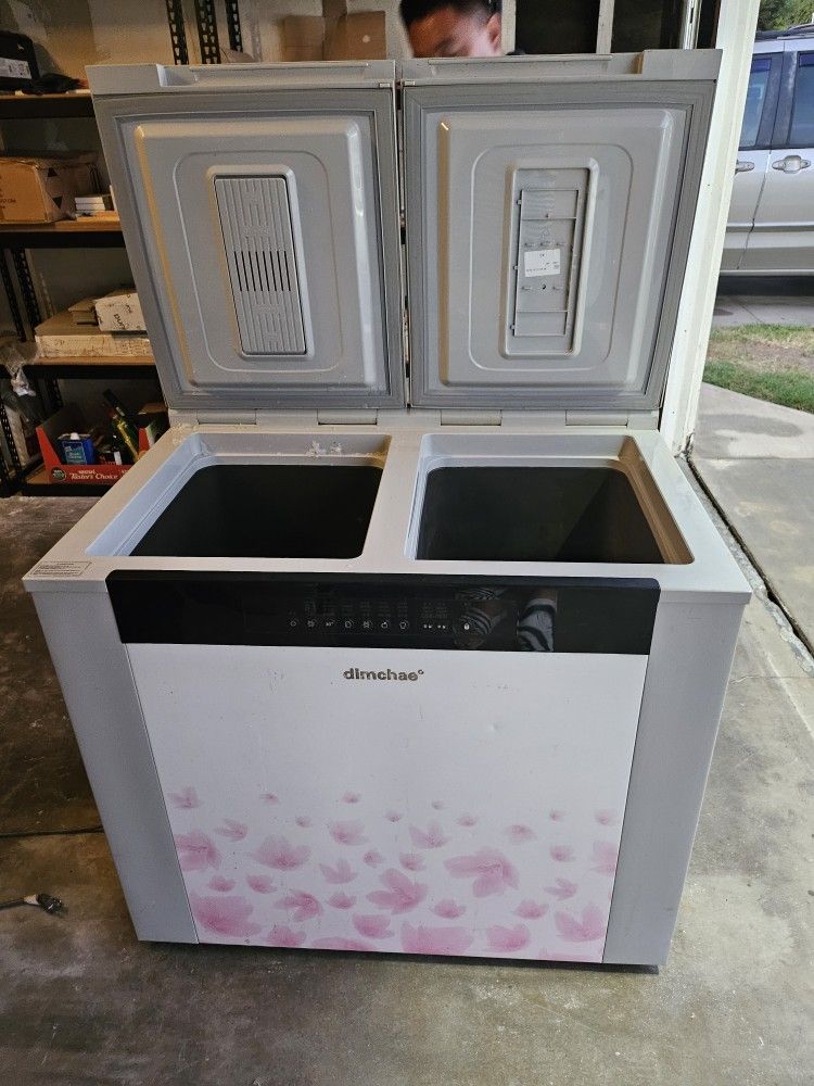 Kimchi Refrigerator