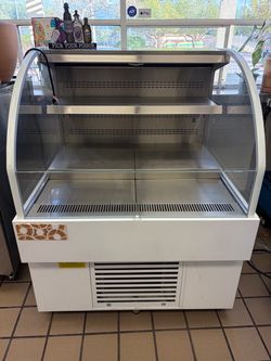 Avantco 36” Open-Air Display Refrigerator