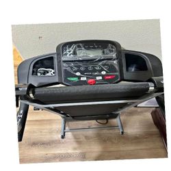 doctor social Life Fitness Treadmill Gym Level Exercise Equipment