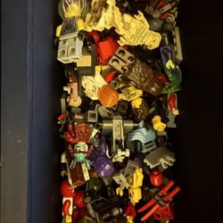 30+ Lego Figures
