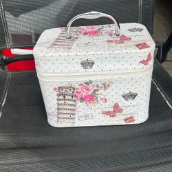 Make Up Box