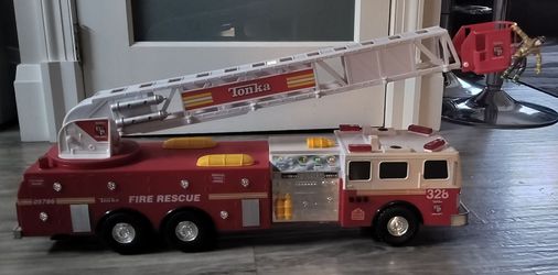 2008 Hasbro Tonka Fire Rescue Truck