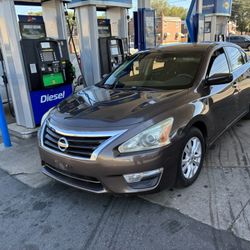 2015 Nissan Altima SE Very Clean AC Bumping 