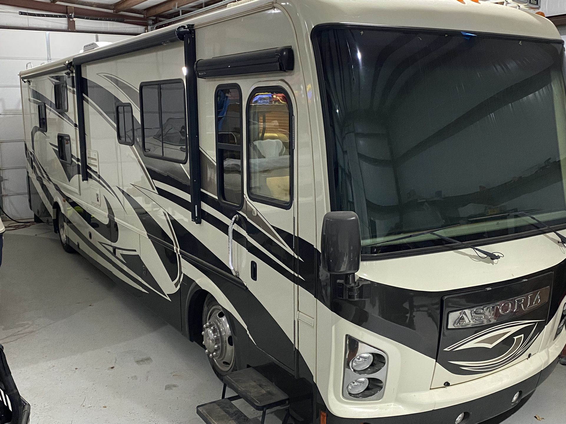 2008 Damon Astoria 3776